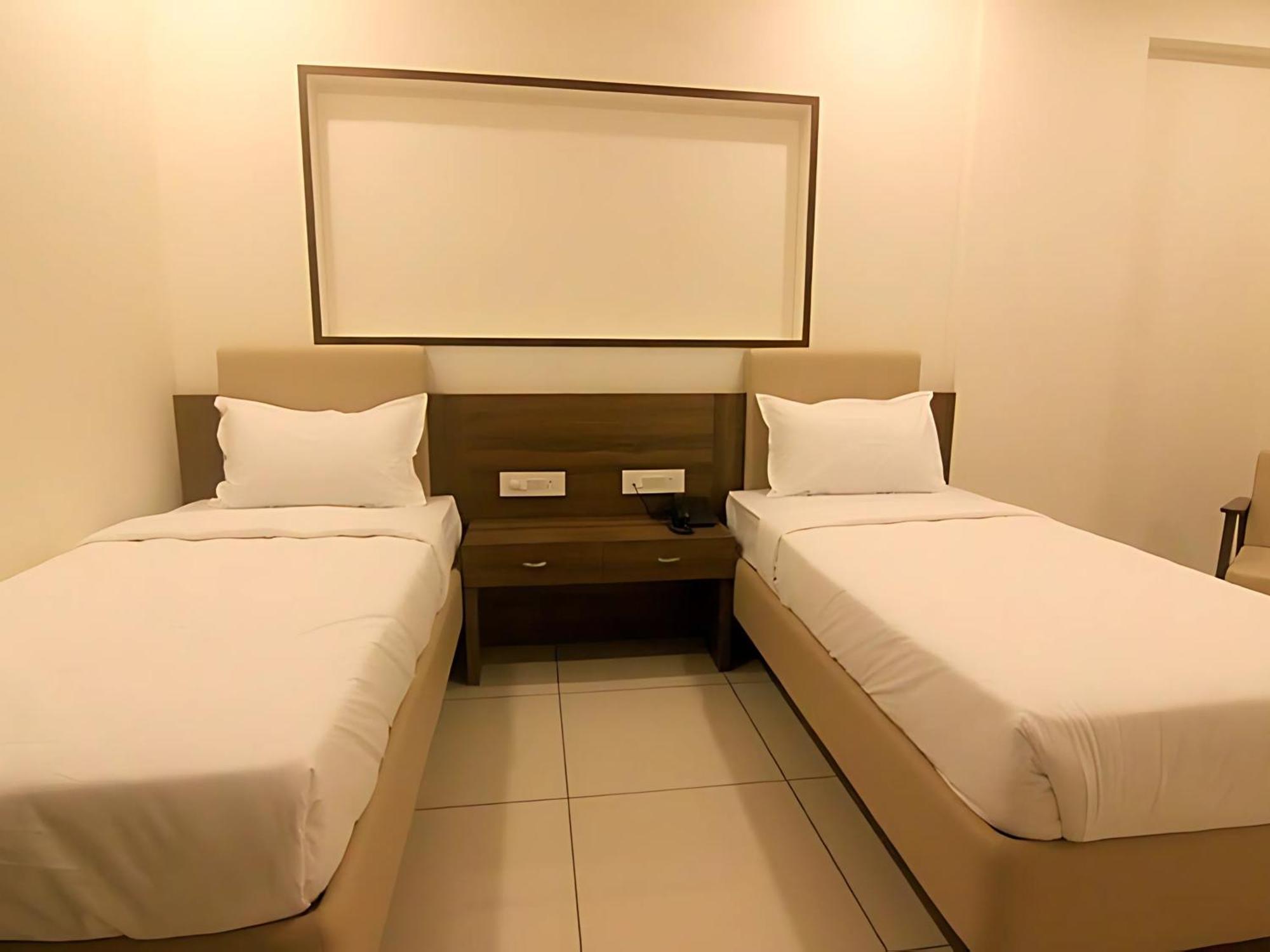 Srijan Inn Ābu Road Extérieur photo
