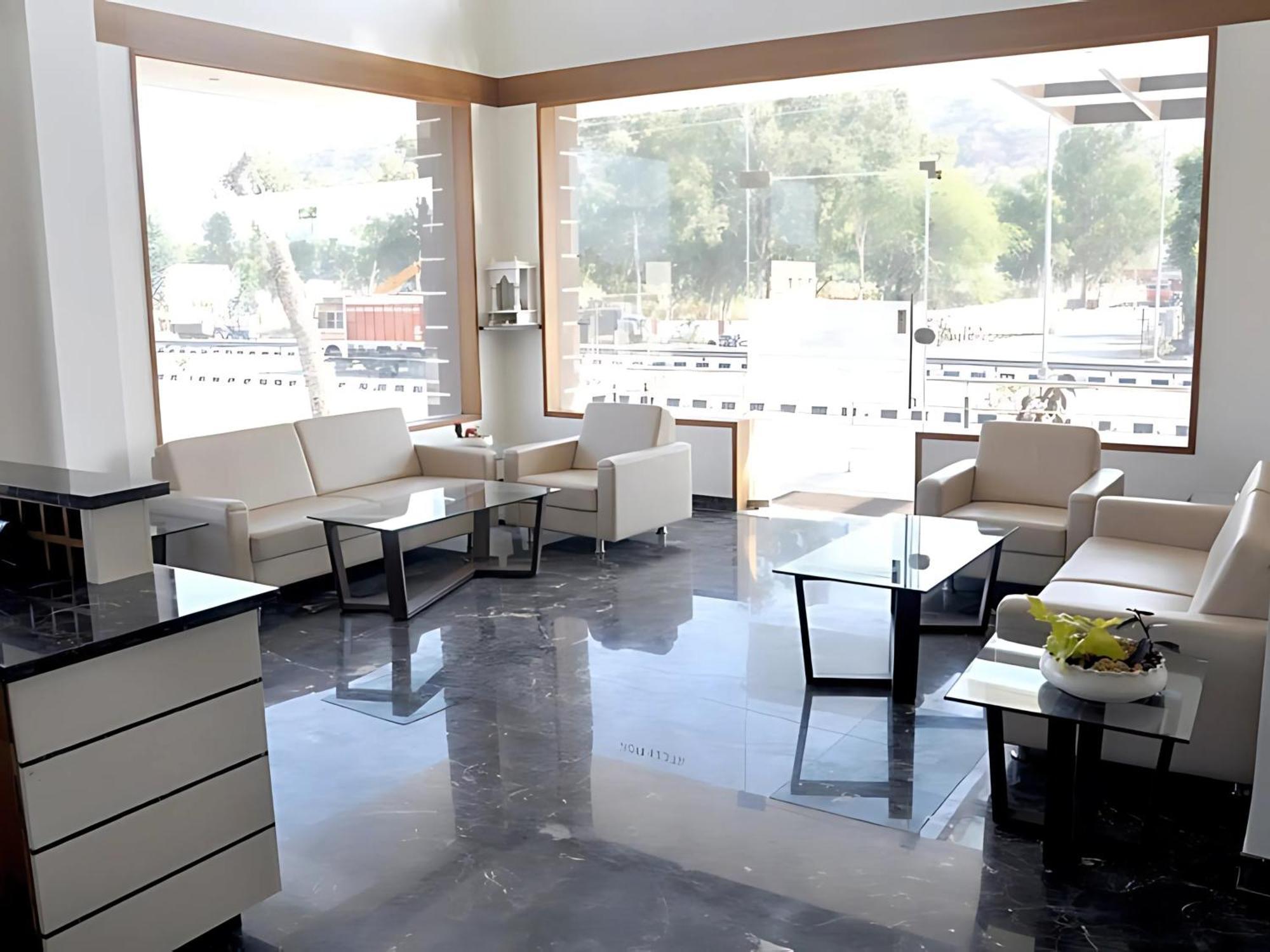 Srijan Inn Ābu Road Extérieur photo